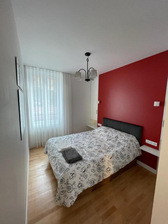 Confortable, Au Centre-Ville Сен-Клод Екстер'єр фото